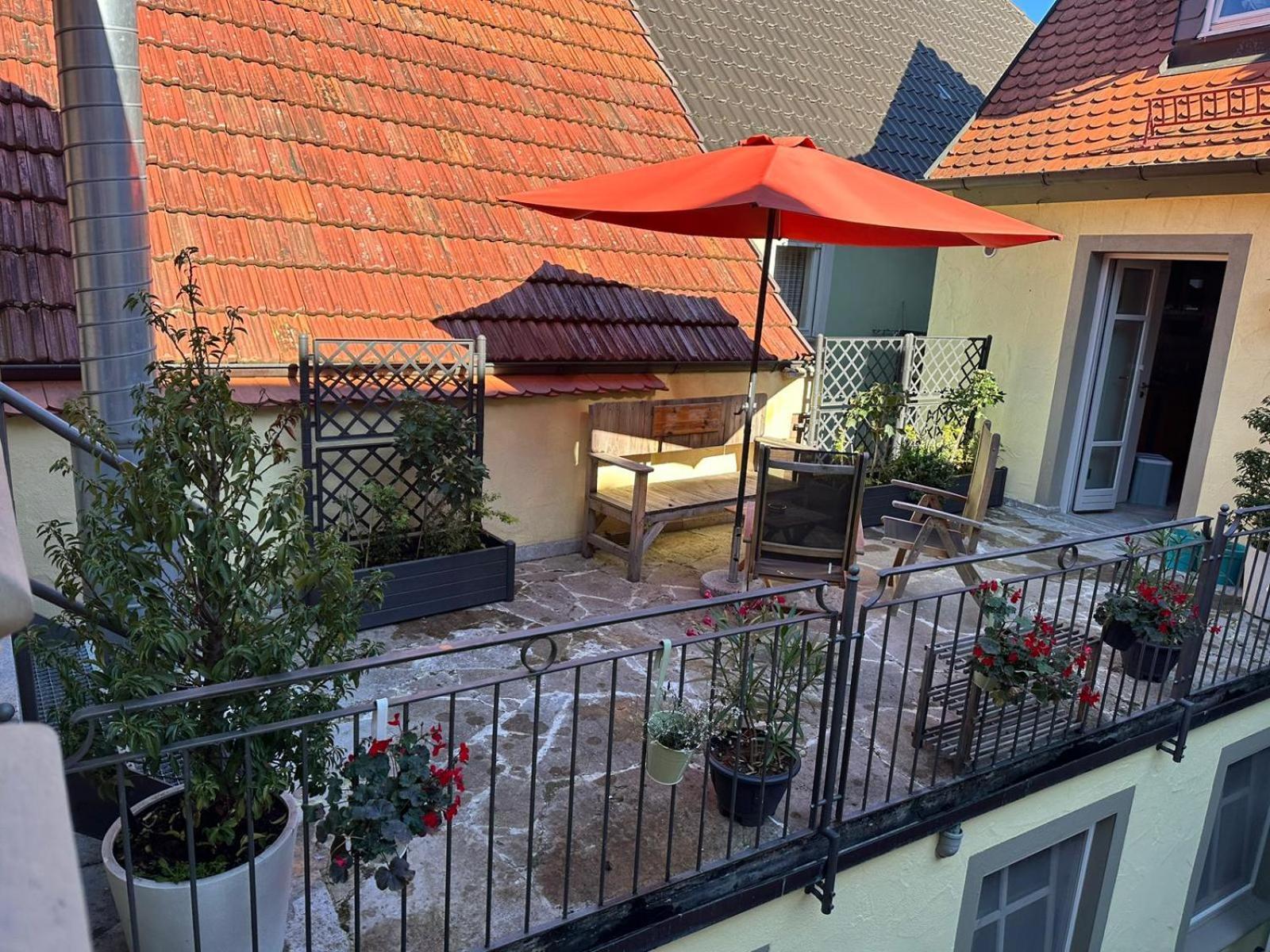 Vinopresso Gmbh - Cafe Roemer Prichsenstadt Bagian luar foto